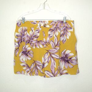 NWOT Find Me Plus Golden Yellow Floral Tropical Shorts